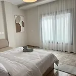 Luxury 2 Bedroom Residence By A1 - 101