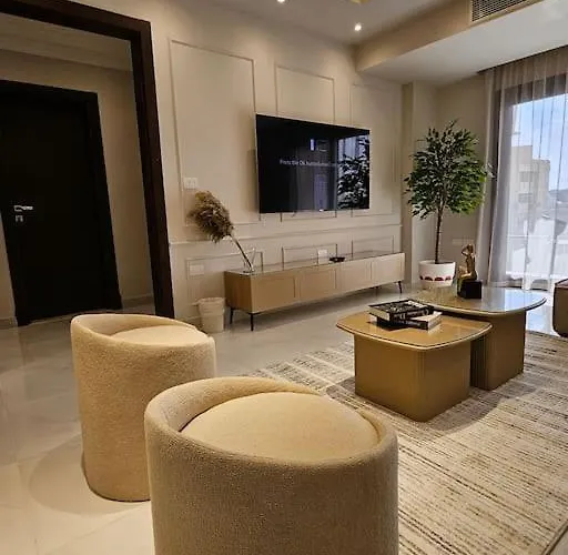 Luxury 2 Bedroom Residence By A1 - 101
