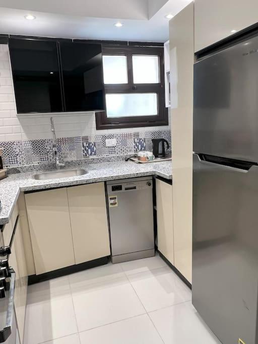 Apartment Luxury 2 Bedroom By A1 - 101