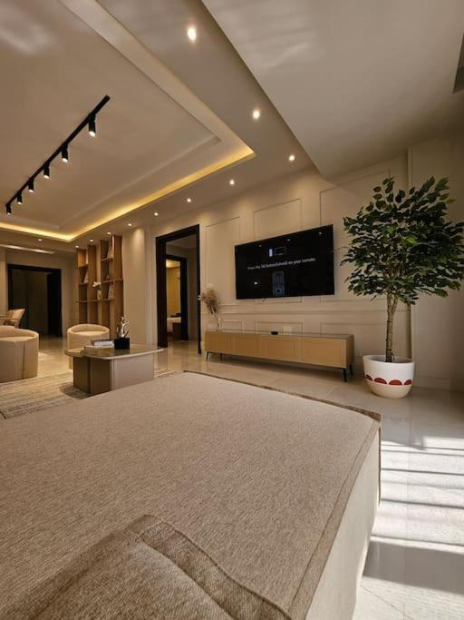 Apartment Luxury 2 Bedroom By A1 - 101 *