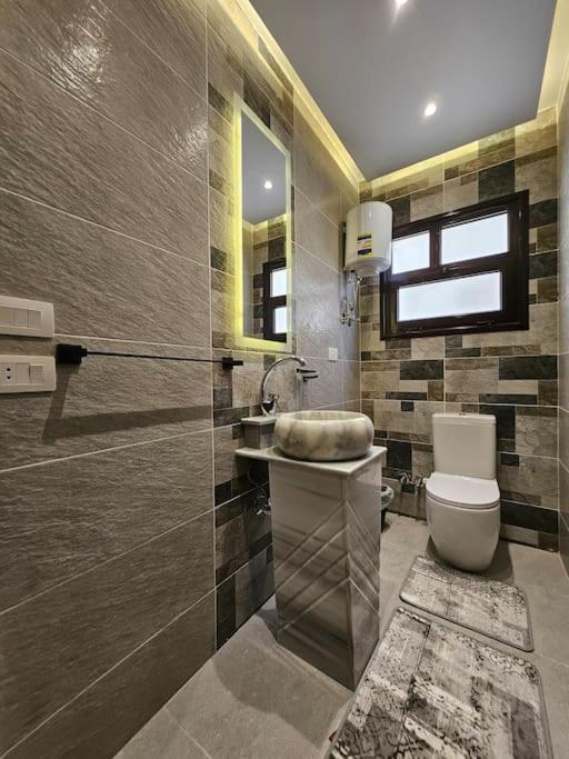 Luxury 2 Bedroom By A1 - 101 Apartment