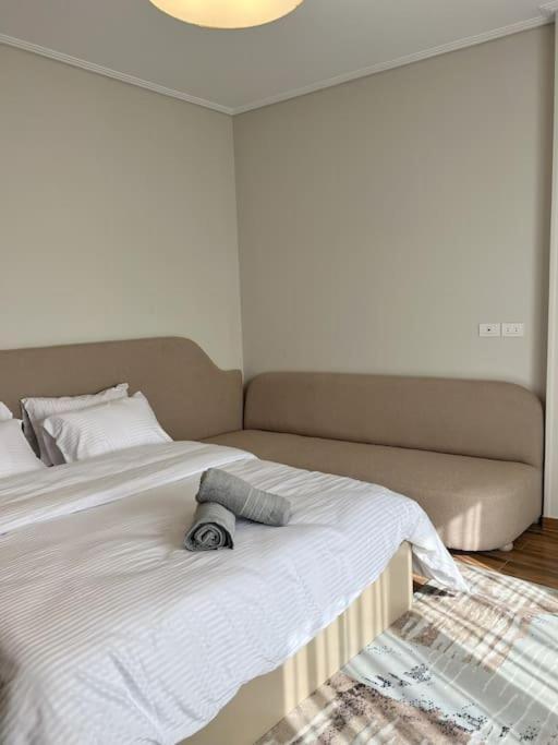 Luxury 2 Bedroom By A1 - 101 *