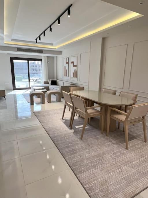 Apartment Luxury 2 Bedroom By A1 - 101